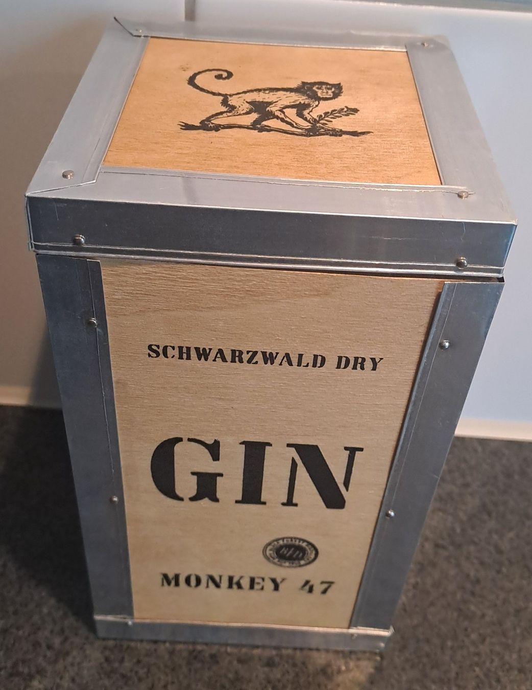 Monkey 47 Spirituosen: Monkey 47 Gin Distiller's Cut 2015 mit Goldring und Box – Neu und originalverpackt aus Elsau von Kellerraeumung 7