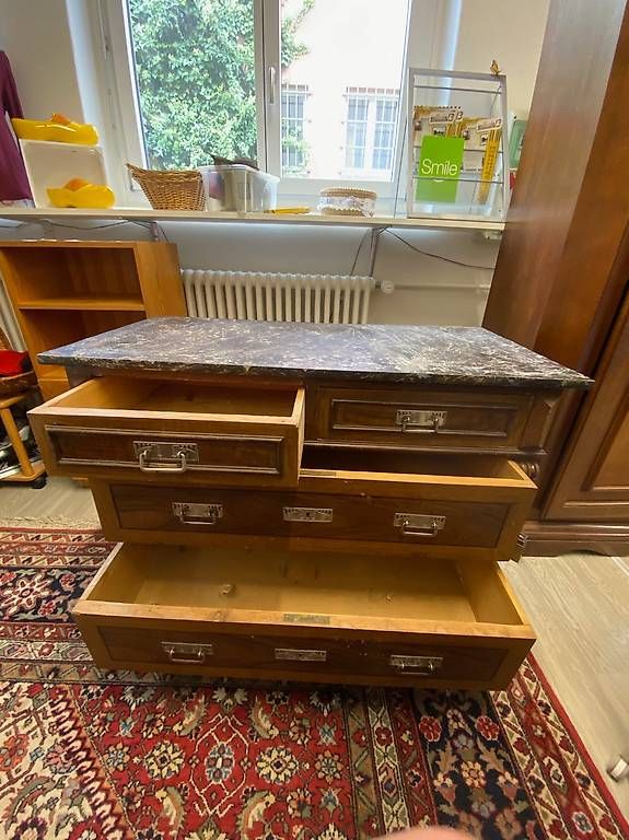 Cassettiere: Antike Kommode aus Holz – Usato da Schaffhausen venduto da Galleria13_Brocki_SH 1