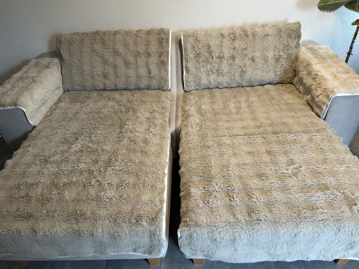 Sofas: 2 Sofas im Set – Beige, exkl. Kuscheldecken – Gebraucht aus Steffisburg von lar_w9mc 1