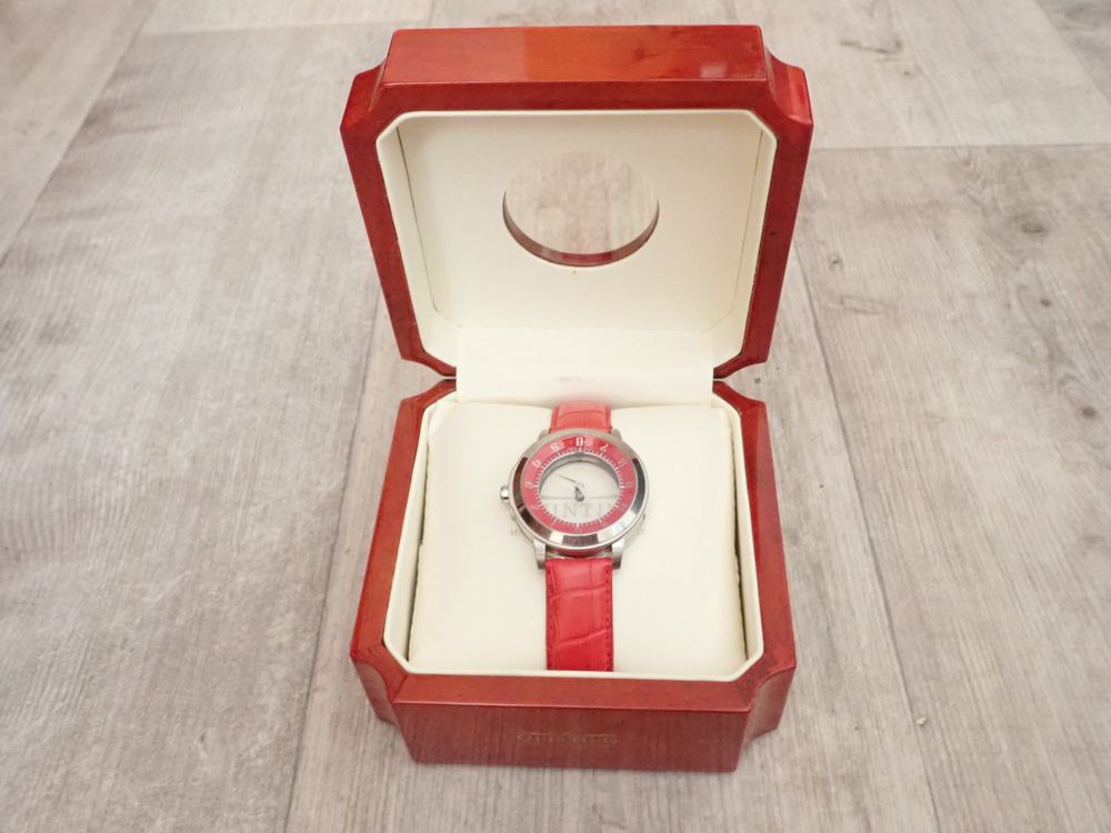 Montre Suisse Quinting 100 transparente. Acheter sur Ricardo