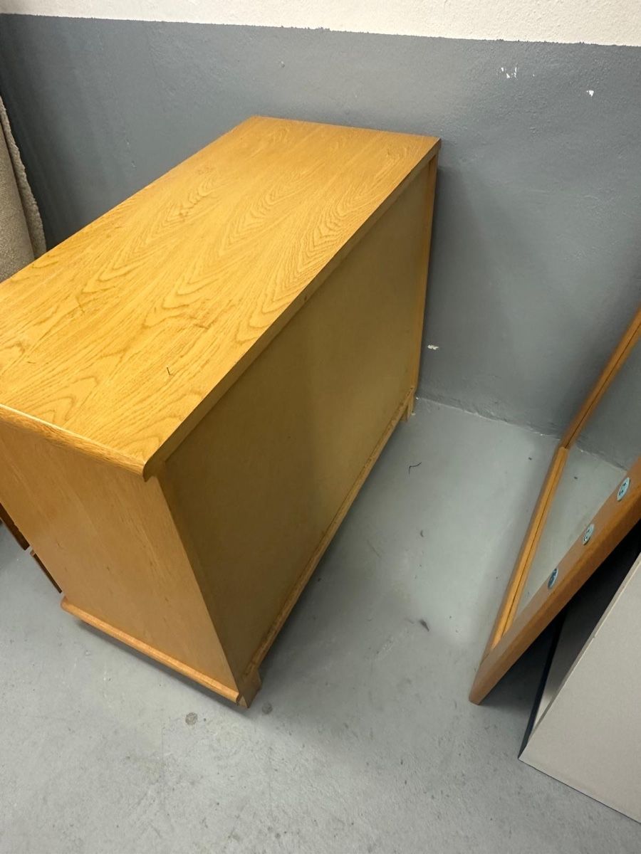 Porte manteau: Wandregal mit flexiblen Einlegeböden – D'occasion à Madiswil par Bilranis1071 4