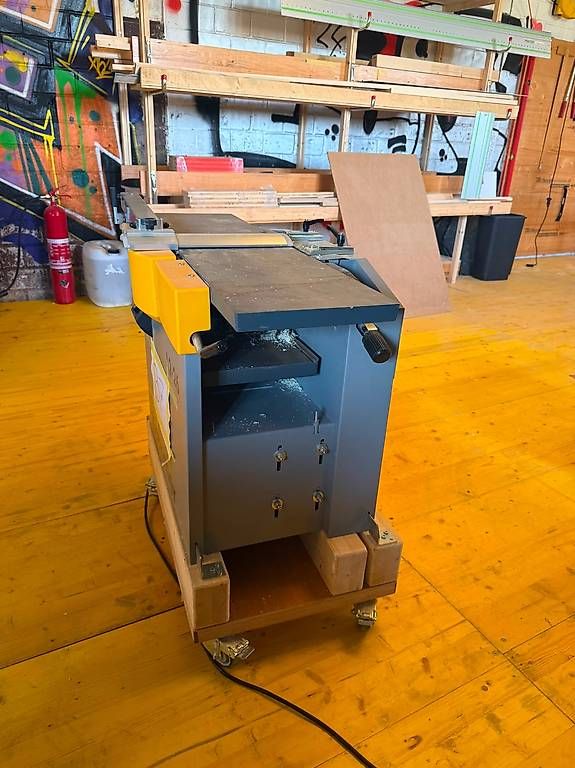 Tutte le macchine: Abricht- und Dickenhobelmaschine A2-26 – Usato da Bolligen venduto da urs_7b6n 1