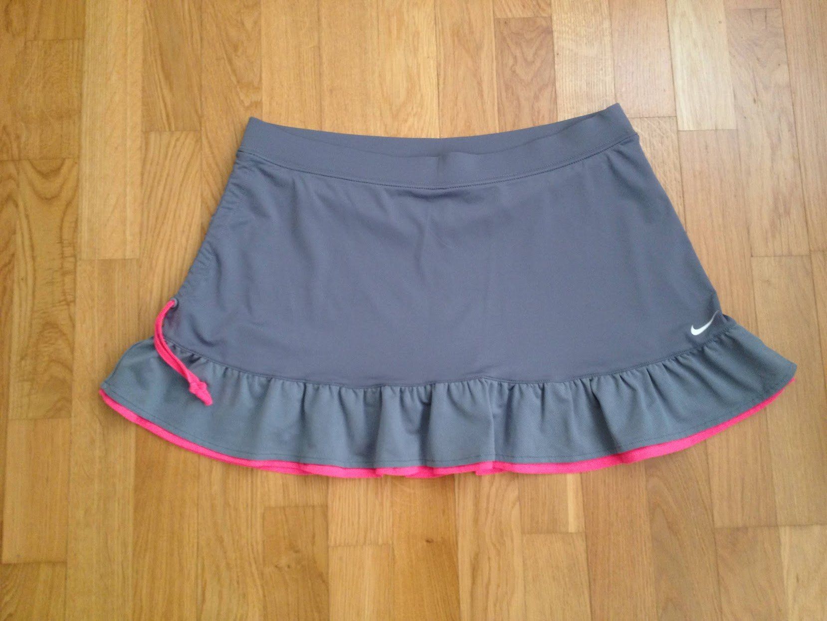 Nike Pantaloni: Shorts Rock Nike – Usato da Dübendorf venduto da Fip05