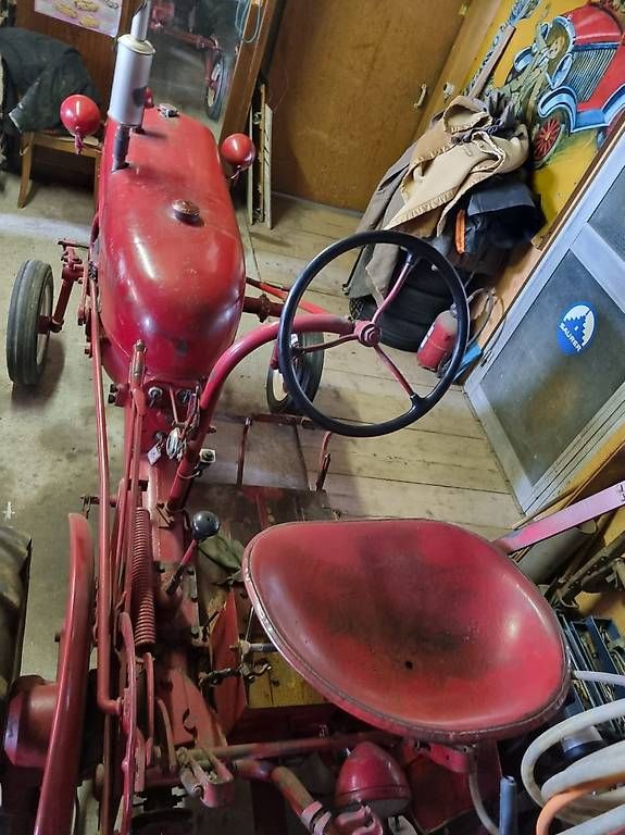 Trattori: Tracteur Farmall Cub – Usato da Lucens venduto da Cornelia1488 2