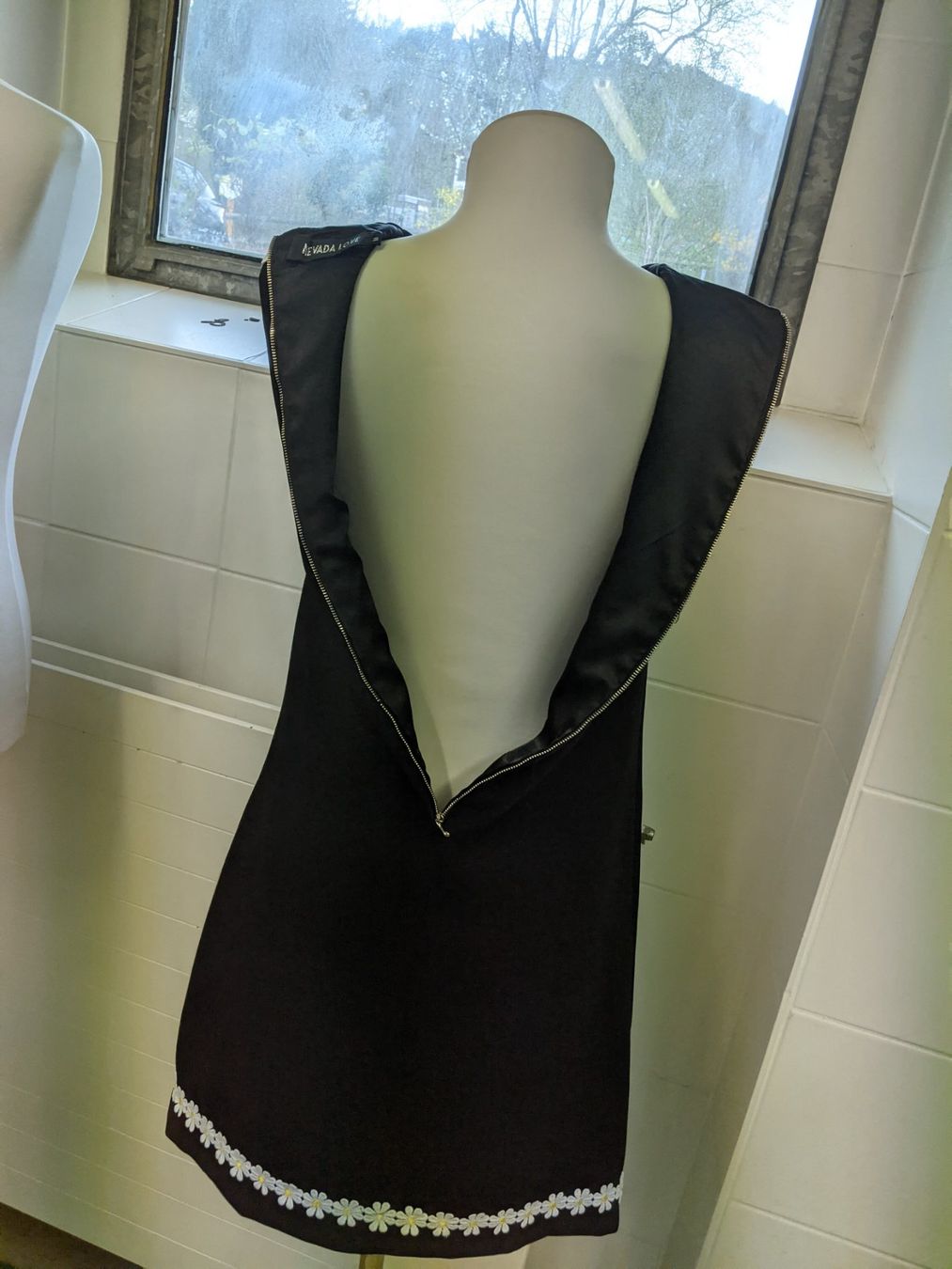 Kleider: Sommerkleid GR M – Neu (gemäss Beschreibung) aus Langnau am Albis von Judithsebi 4