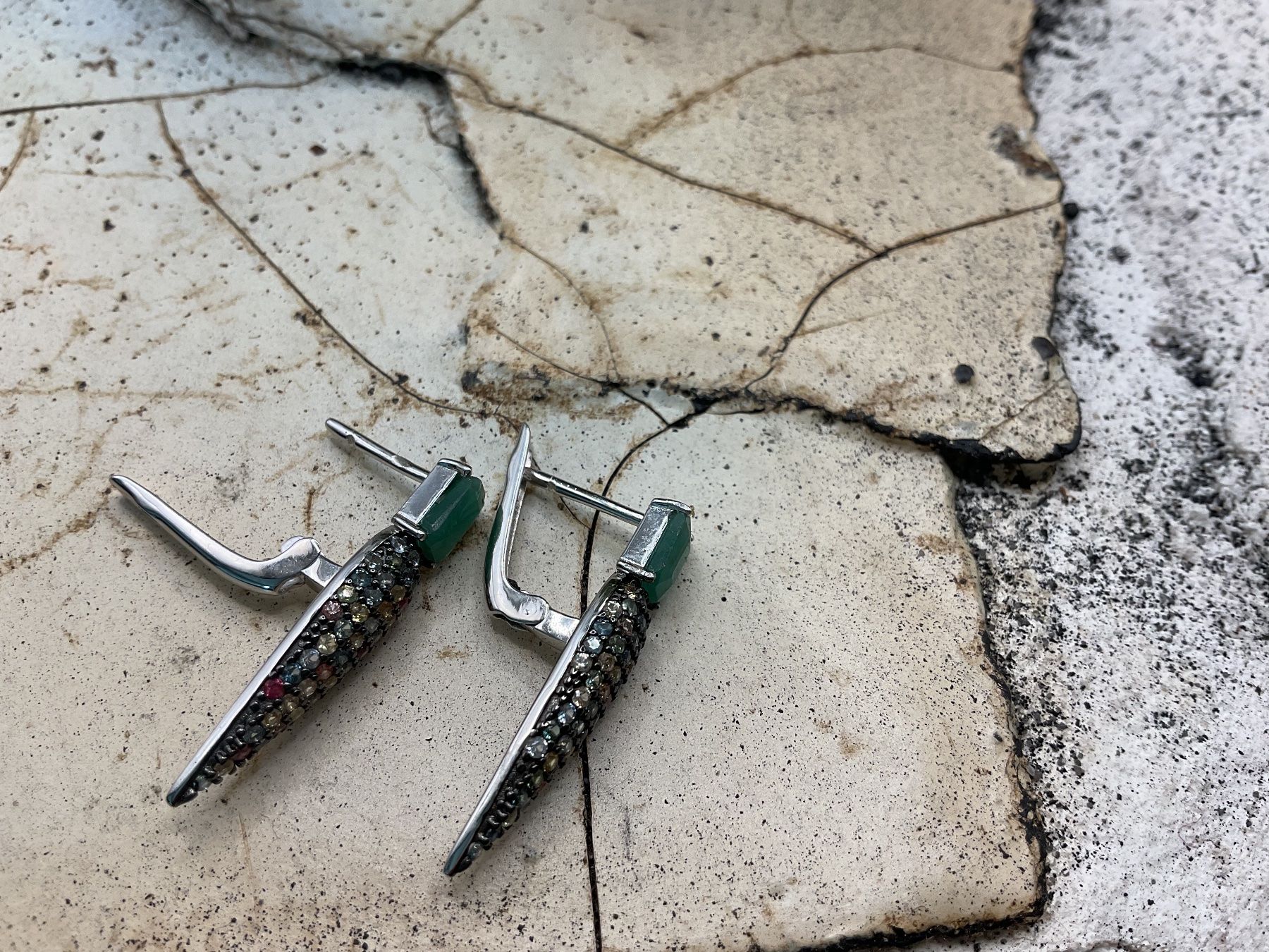 Orecchini pendenti & Orecchini a lobo: Ohrstecker super apart mit Smaragd und Saphir – Nuovo (secondo la descrizione) da Luzern venduto da S.Kern01 1