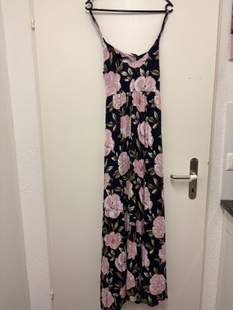 Maxikleid Blumenmuster Grösse S/M von s‘Oliver geschnürt