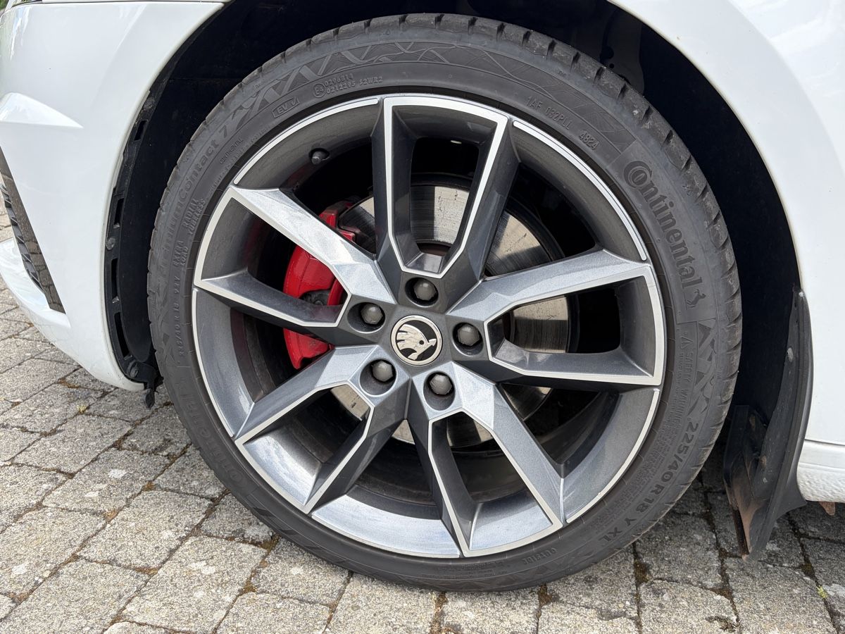 Skoda Autos: SKODA 2.0 TDI 184 RS Prag 4x4 DSG – Gebraucht aus Kerzers von vog_tnj7 5