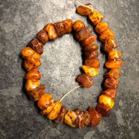 natürliche "Bernstein" Perlen/Nuggets 15x30mm -1 Strang