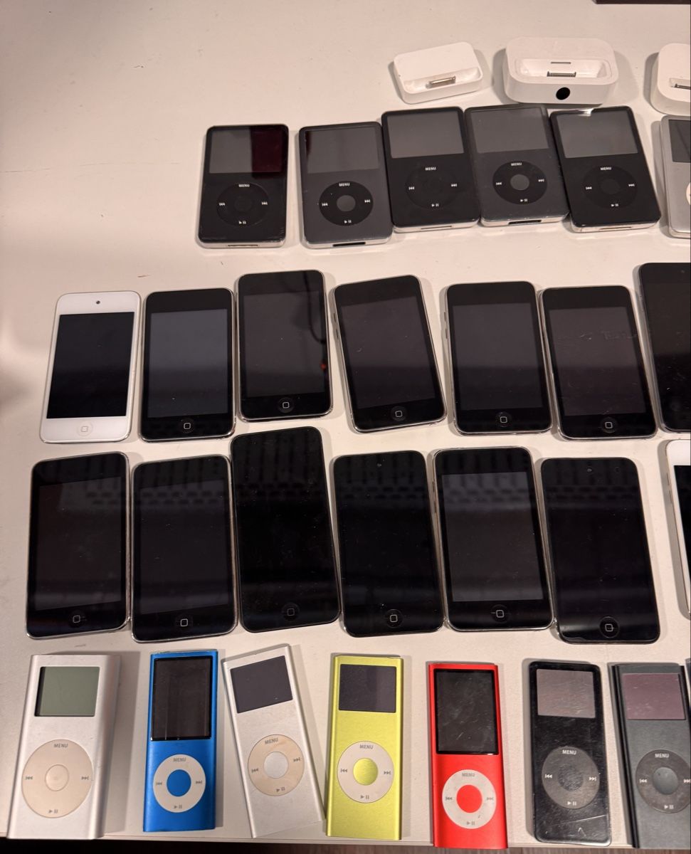 Apple Tragbarer Mediaplayer: Grosse iPod-Sammlung – ca. 30× Apple iPods – Gebraucht aus Luzern von sinni 3
