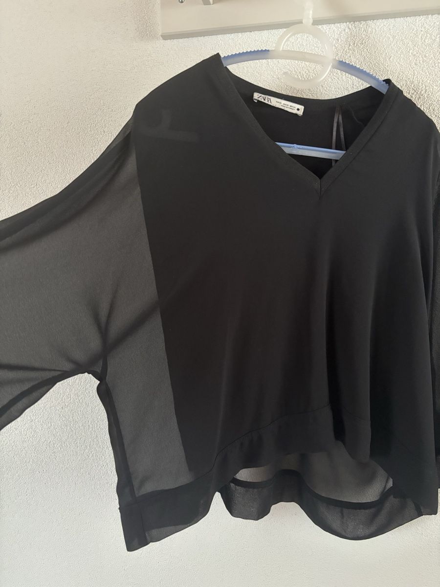 Zara Camicette: Chemisier noir Zara  – Usato da Grandvillard venduto da Elsa.Del 1