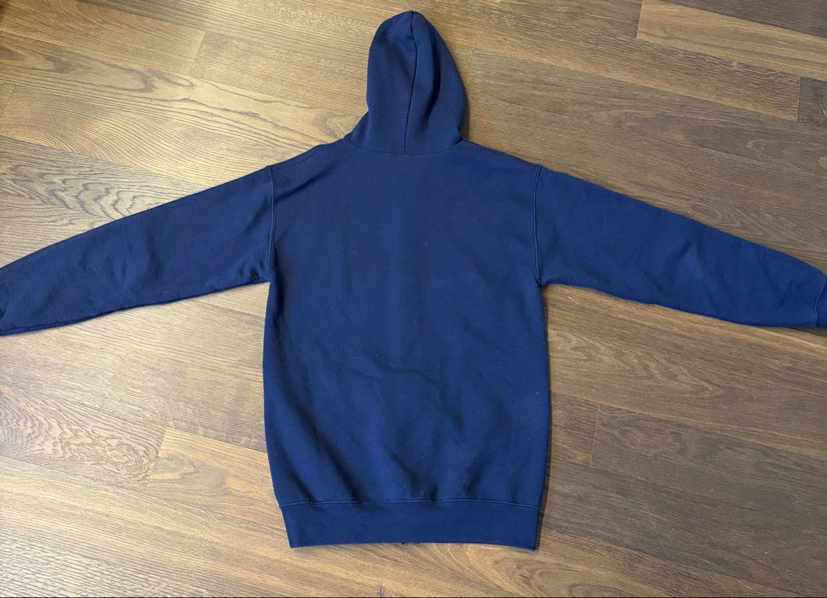 Maglioni & Felpe: dunkelblauer Zürich Kapuzenpullover Gr. S – Nuovo (secondo la descrizione) da Rüti ZH venduto da gat31 1