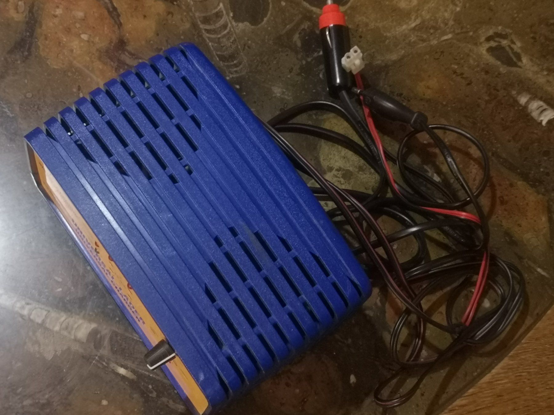 Carson Ladegeräte: CARSON Model Sport Fast Charge Universal-Lader Schnell-Lader – Gebraucht aus Kloten von Thaipc 3