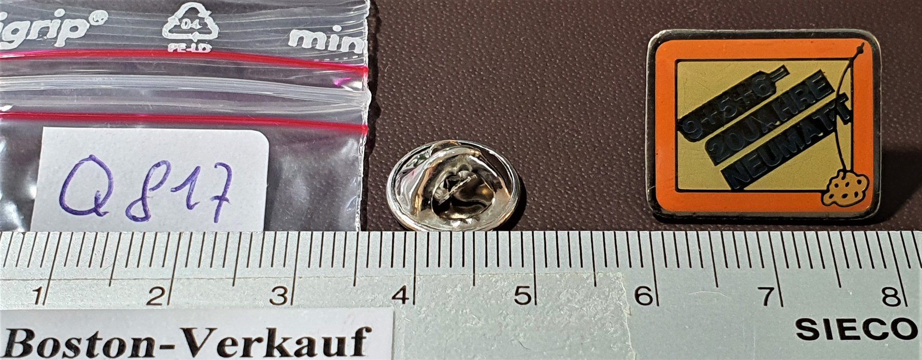 Plaketten & Abzeichen: Q817 - Pin 9 + 5 + 6 = 20 Jahre Neumatt – Gebraucht aus Reinach BL von Boston-Verkauf 1