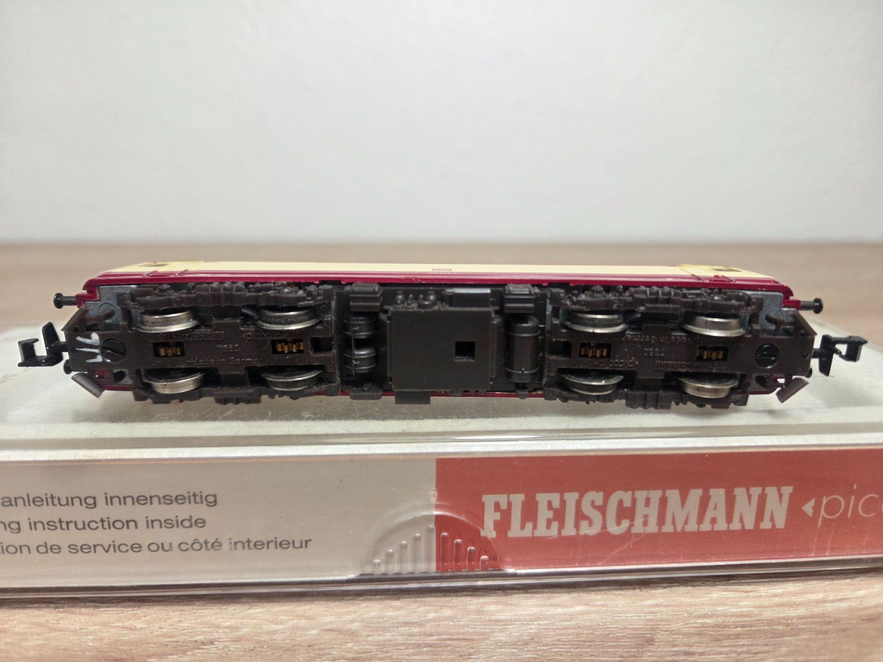 Fleischmann Modelleisenbahnen: Fleischmann N 7350 E-Lok BR 120 DB – Defekt aus St-Aubin-Sauges von Lo_Go 5