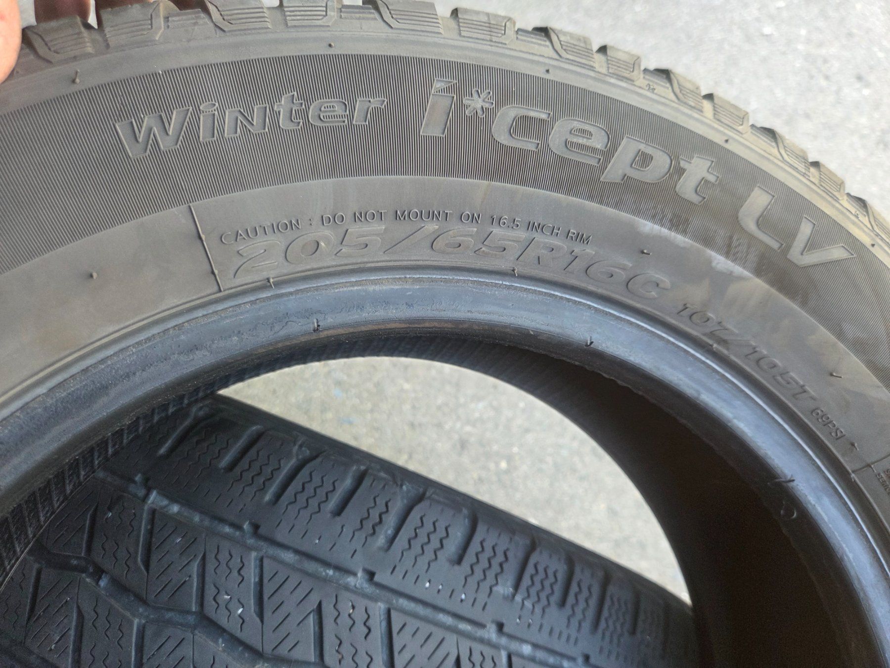 Pneus & Kompletträder: 205 / 65 R 16 C – Gebraucht aus Fischbach-Göslikon von Emanuel.Bardhi 3