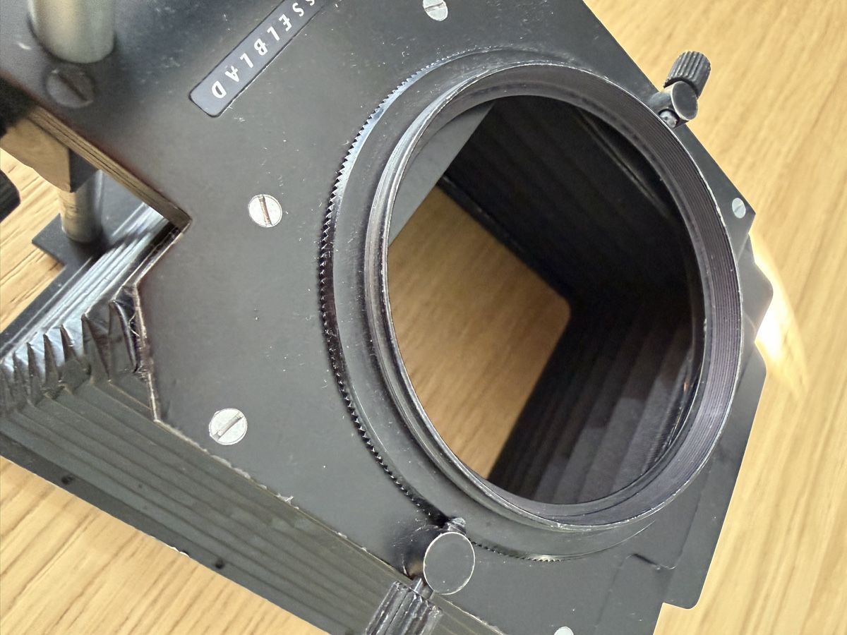 Hasselblad Obiettivi: Hasselblad Professional Lens Shade 40231 – Usato da Zürich venduto da Townes64 4