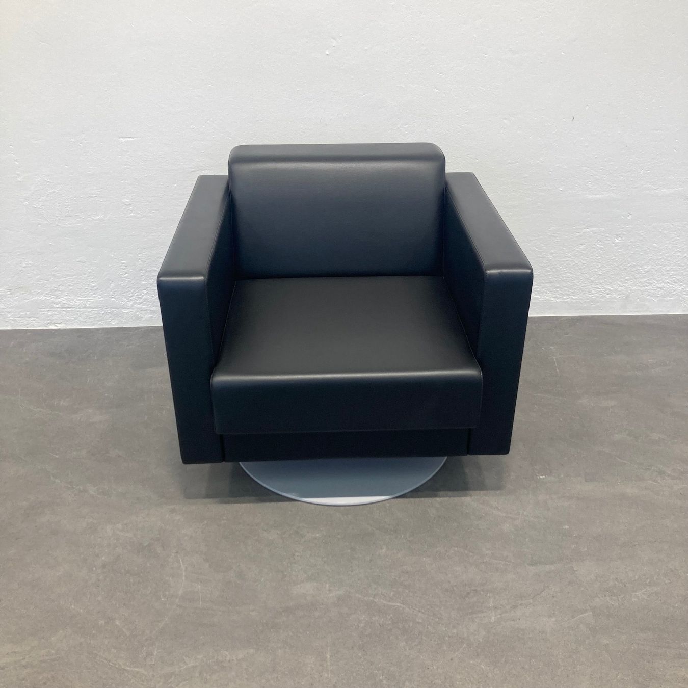 Poltrona Frau Poltrone: Poltrona Frau Exclusiv Sessel – Usato da Schönenwerd venduto da mcofficeshop