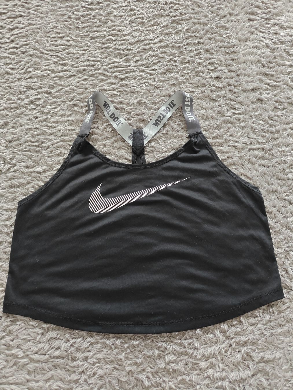 Nike Top: Nike Sport Top – Usato da Pieterlen venduto da Saemelili