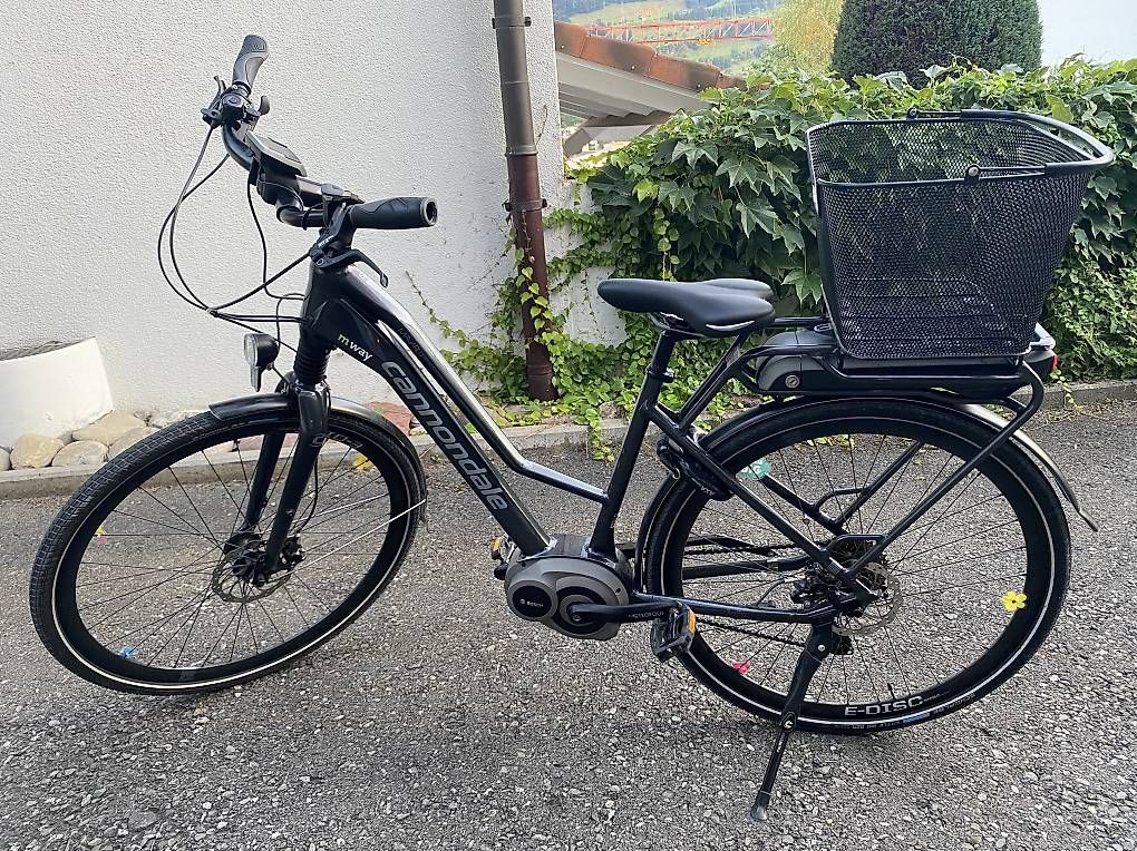 Biciclette: Cannondale E-Bike mit Bosch-Motor – Usato da Goldau venduto da mic_m6k9