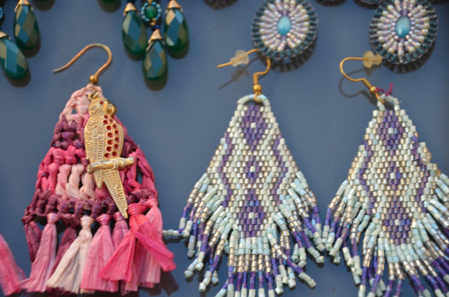 Ohrringe & -stecker: 8 x Ohrringe / boucles d'oreilles – Gebraucht aus Collonges von arashee 4