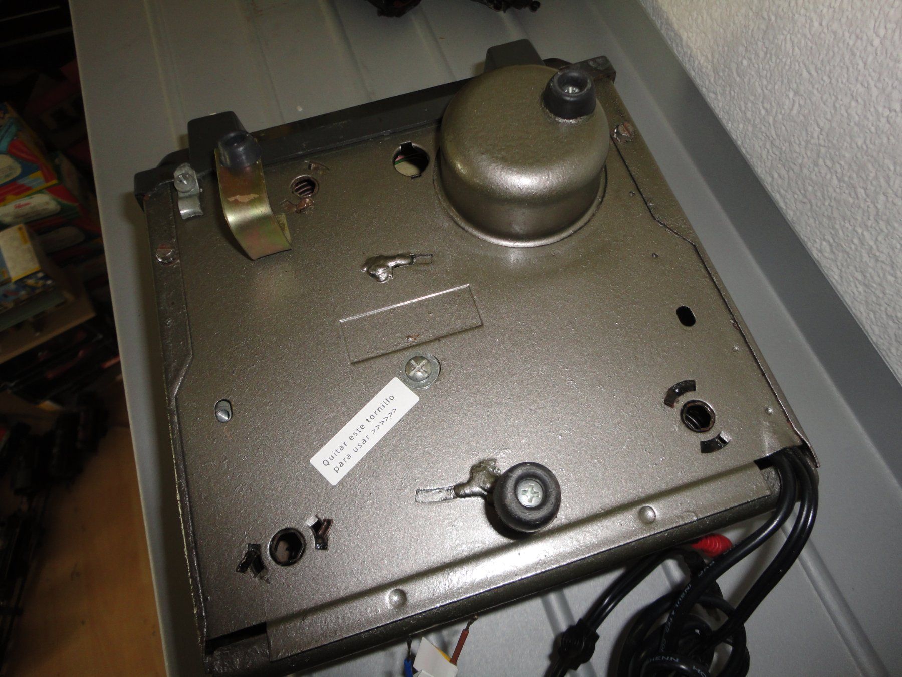 Philips Plattenspieler: Philips Mignon Autoplattenspieler Oldtimer funktioniert – Gebraucht aus Wolfertswil von mic_vy7d 3