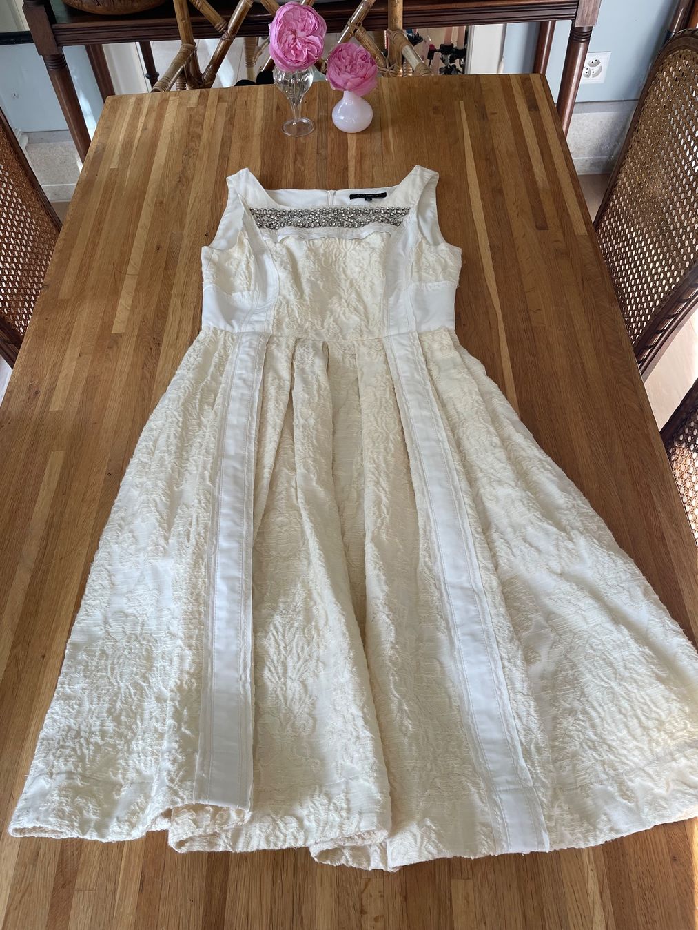Tara Jarmon Vestiti: Robe évasée diamantée Tara Jarmon – Nuovo (secondo la descrizione) da Troinex venduto da nadinebmichaelson 4