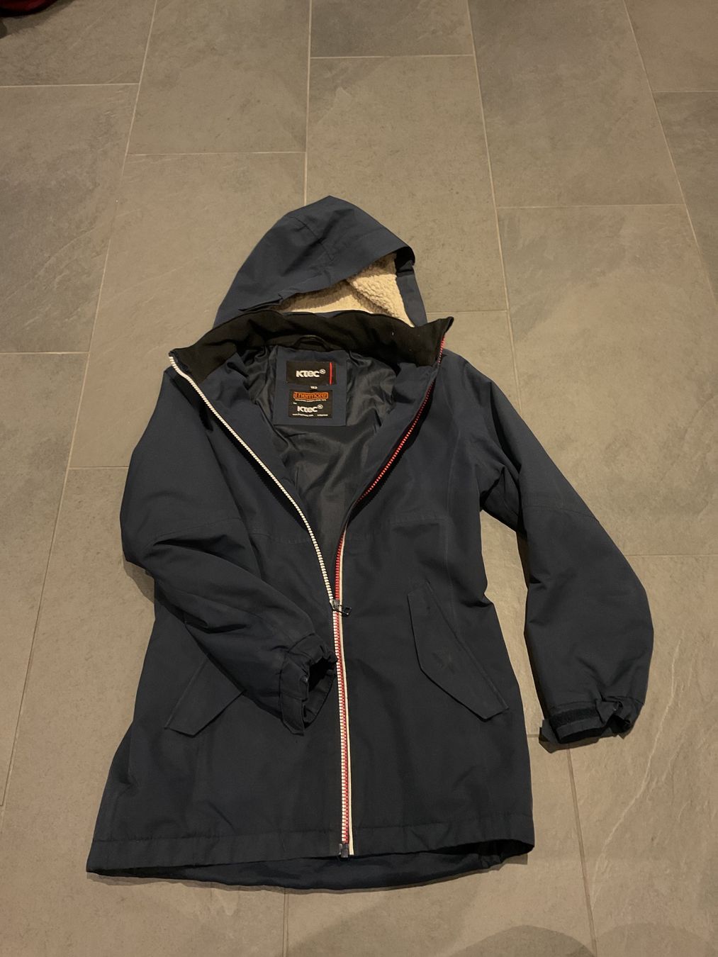 Giacche & Cappotti: Winterjacke Mädchen – Usato da Mettmenstetten venduto da Sternenzauber03