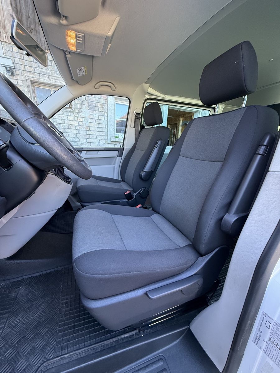 VW Automobili: VW Transporter Kombi Weiss, ab Platz – Usato da Amriswil venduto da livewith_iphone 1