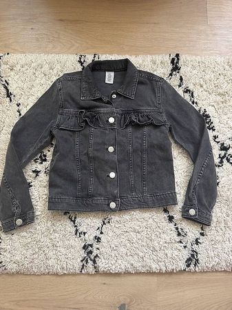 Herzige Jeansjacke für Mädchen