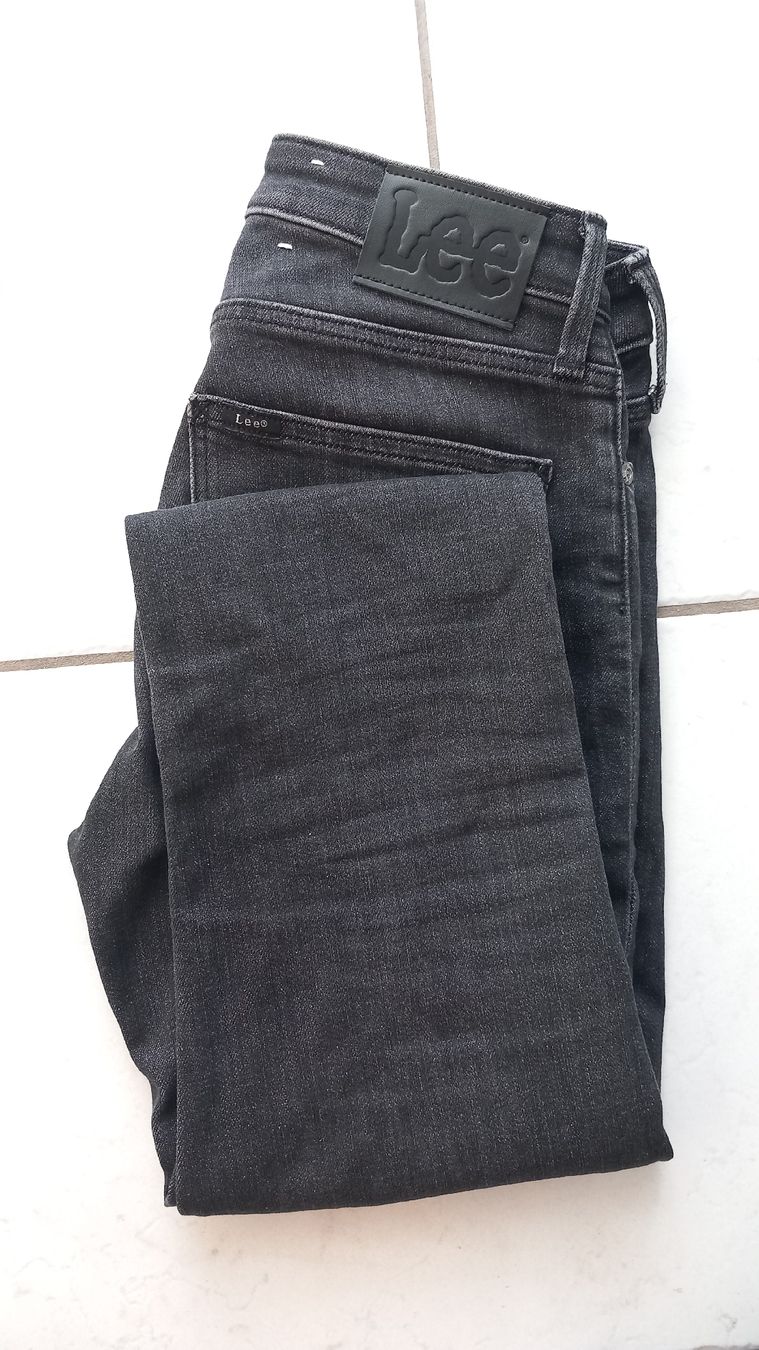 Lee Jeans: Lee Jeans ELLY 27/31 washed black – Usato da Eggersriet venduto da Taylorjam 1