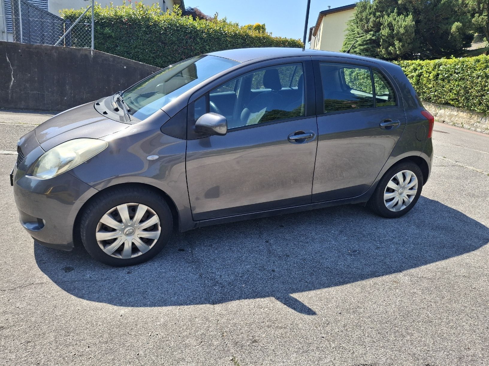 Toyota Automobili: toyota yaris – Usato da Balerna venduto da Jksb 3