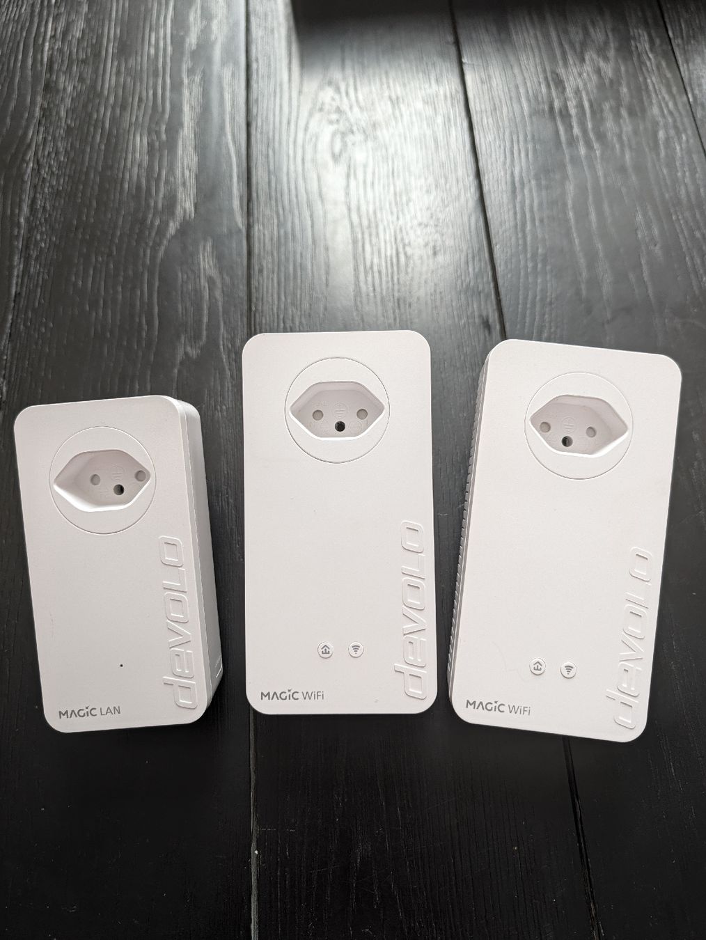 Devolo Wlan: Devolo Magic 2 LAN WiFi, 3 unités kit de démarrage  – Gebraucht aus Buchillon von BarbaraS-D 3