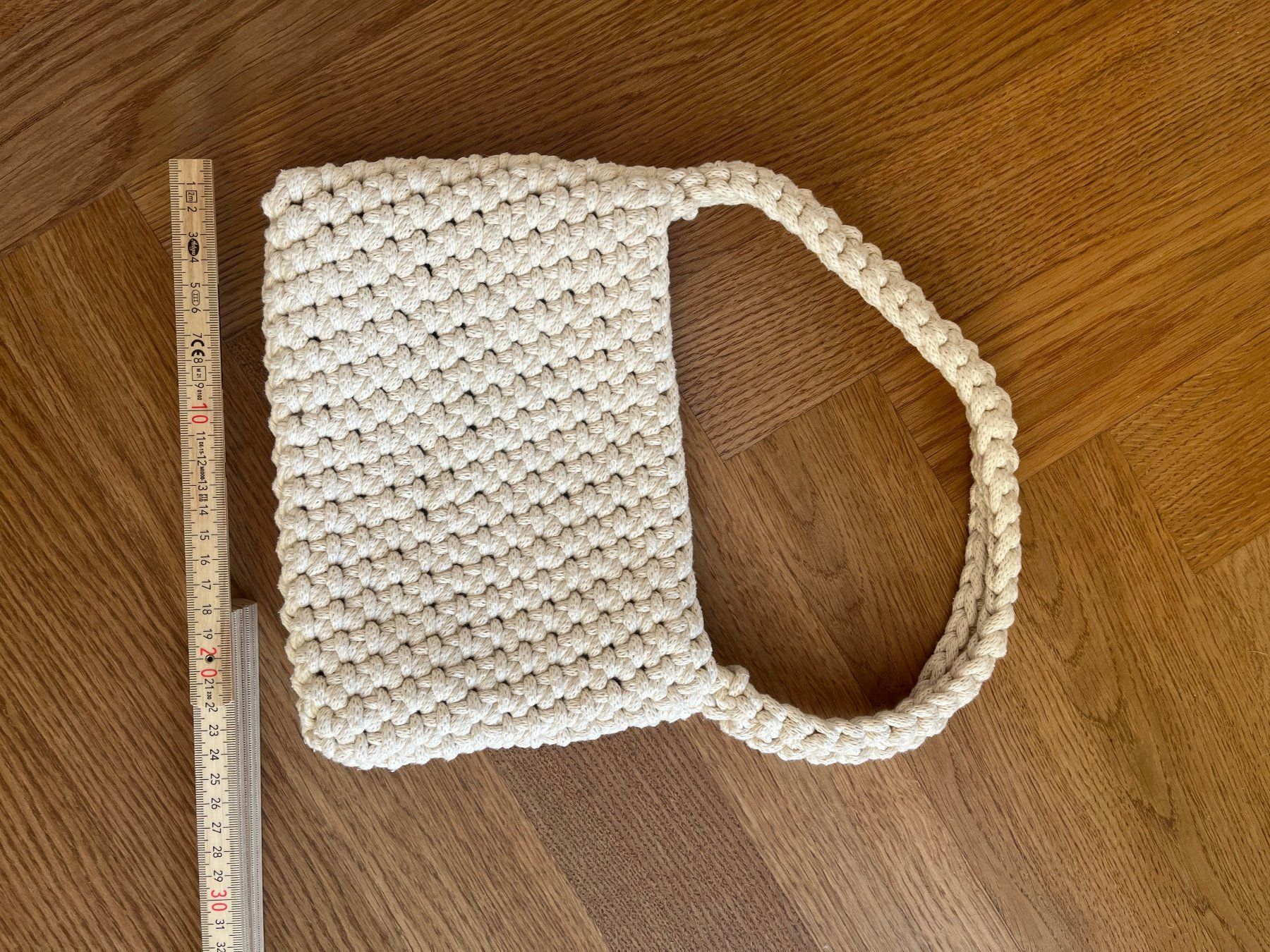 Borse da donna: Selbstgehäkelte Tasche weiss – Usato da Zürich venduto da samatu 2