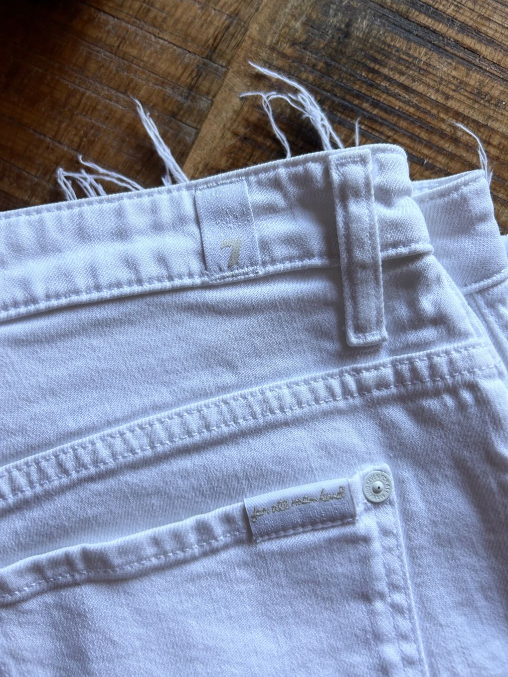 Mankind Jeans: 7forallmankind Jeans Shorts - W28 – Usato da Illnau venduto da Monkky 1