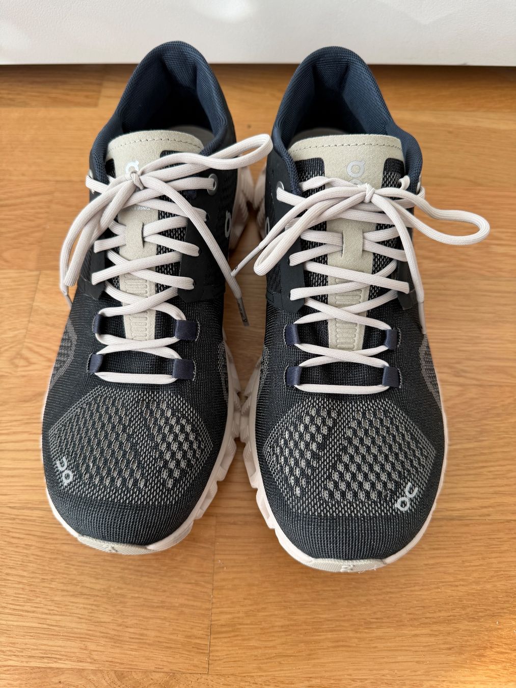 On Scarpe da donna: ON Cloud X Laufschuh – Nuovo (secondo la descrizione) da Ehrendingen venduto da Nr.7