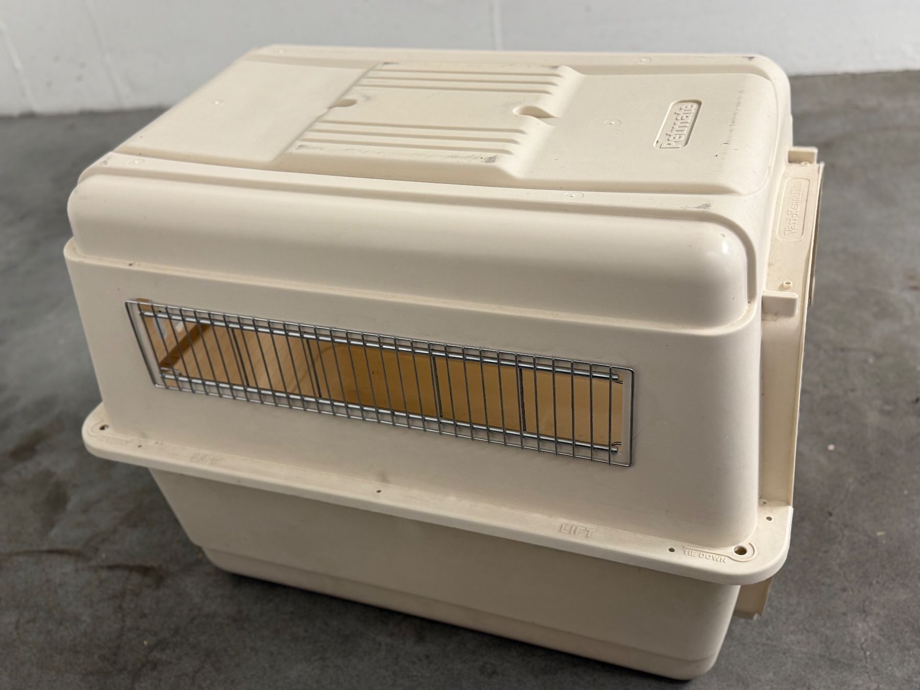 Käfige, Transport & Sicherheit: Vari Kennel Hundebox gross – Gebraucht aus Remetschwil von Cadillac1963 1