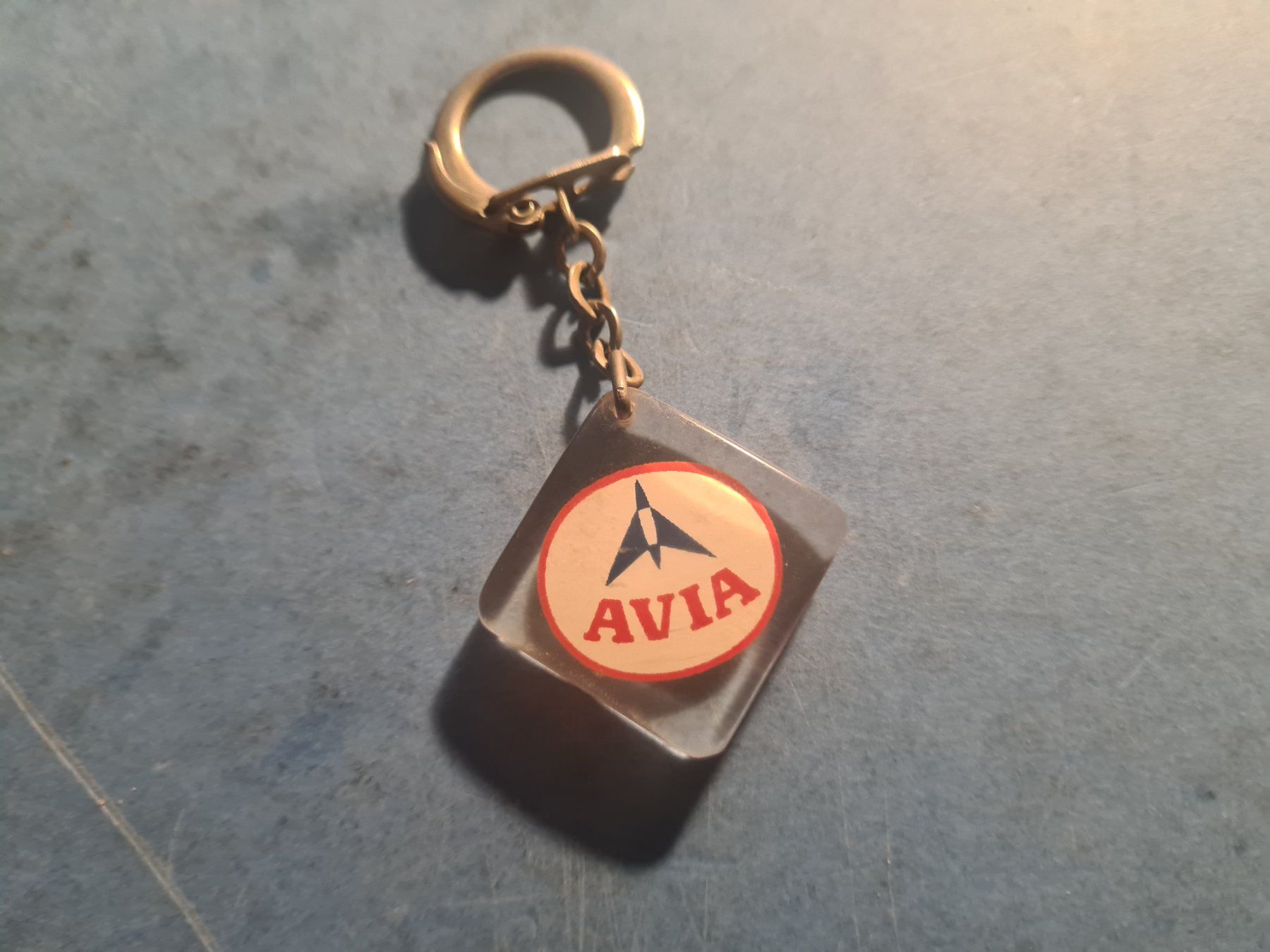 Porte-clés: AVIA  PORTE-CLE  VINTAGE  OLDTIMER  COLLECTION – D'occasion à Bellevue par BURGOLMANIA 1