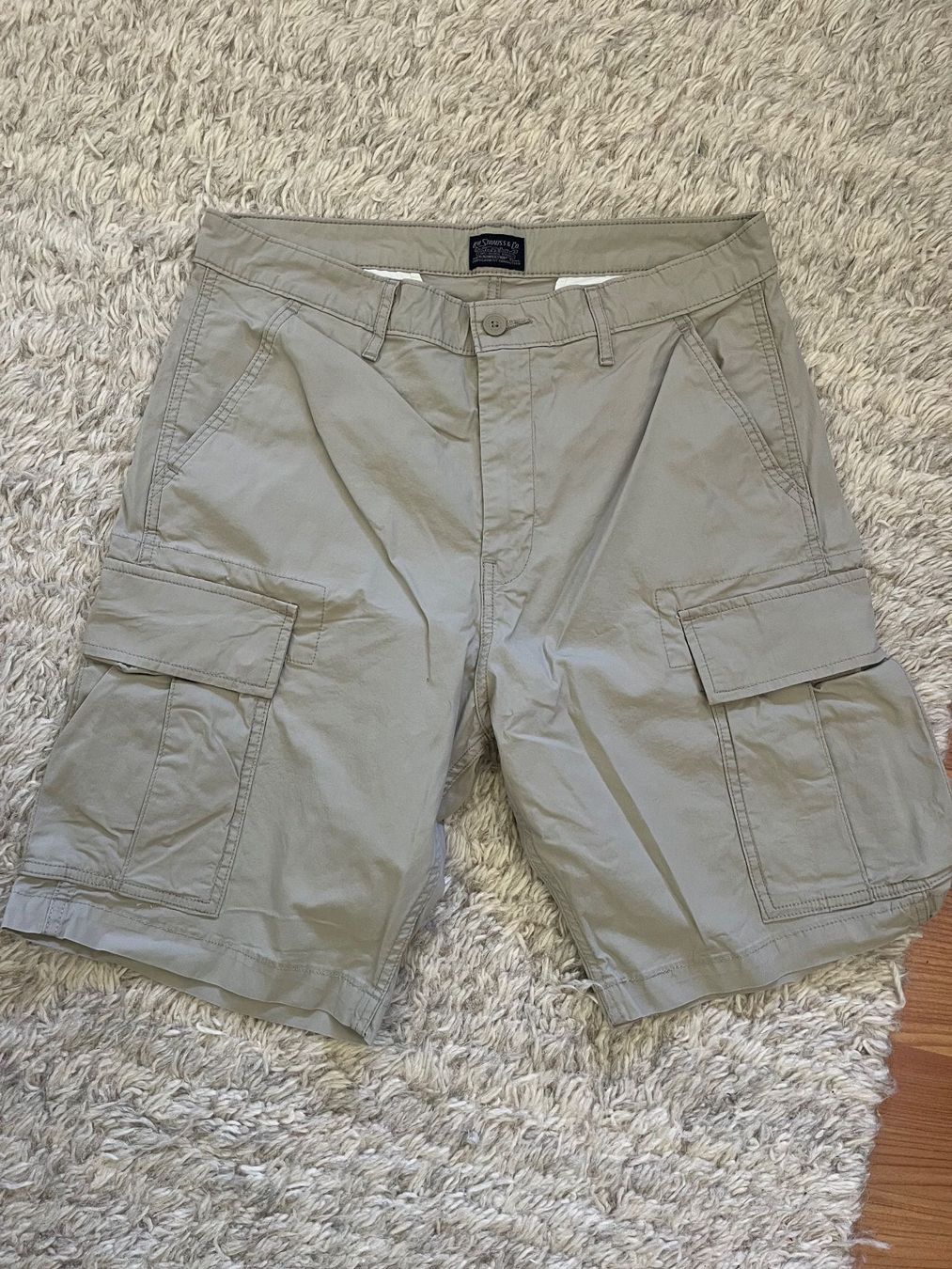 Levi's Hosen: Levis Cargo Shorts Gr. W32 – Neu (gemäss Beschreibung) aus Utzenstorf von Ismaele