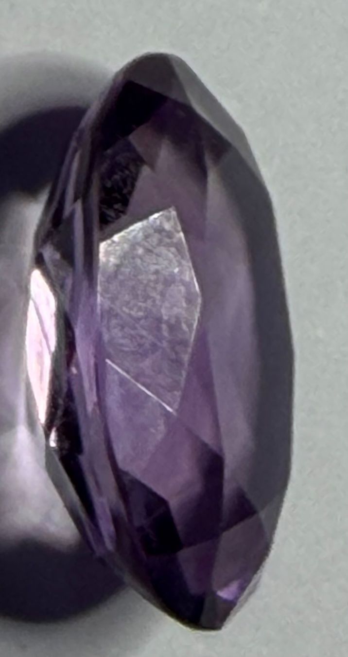 Pietre preziose: Amethyst? Edelstein oval geschliffen violett – Usato da Luzern venduto da Kartenansicht 3