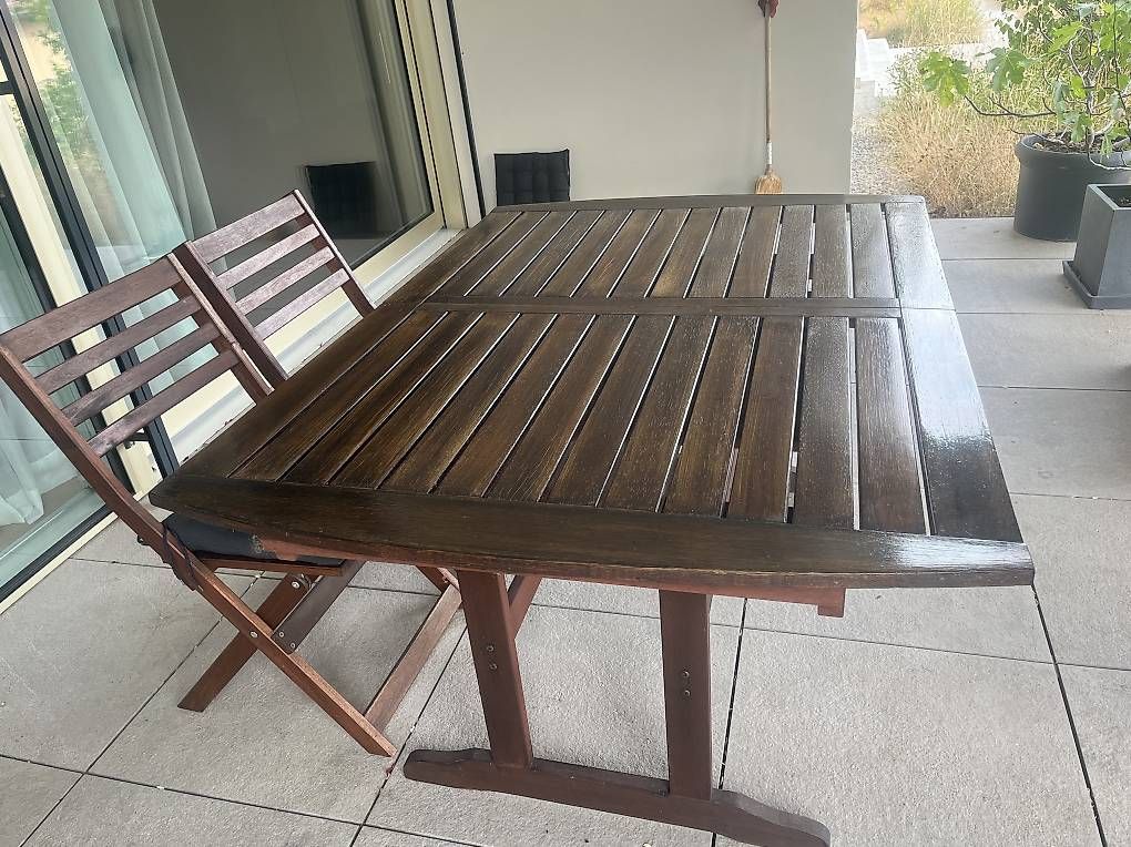 Tavoli: Table bois massif + 4 chaises – Usato da Biel/Bienne venduto da manGGouste 1