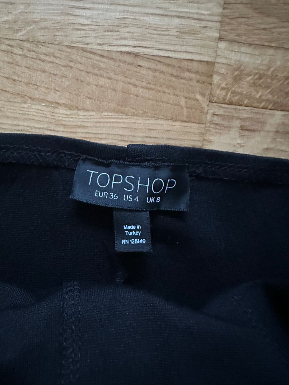 Bershka Top: Topshop Top schwarz mit Schnürung – Usato da Zürich venduto da ong8 5