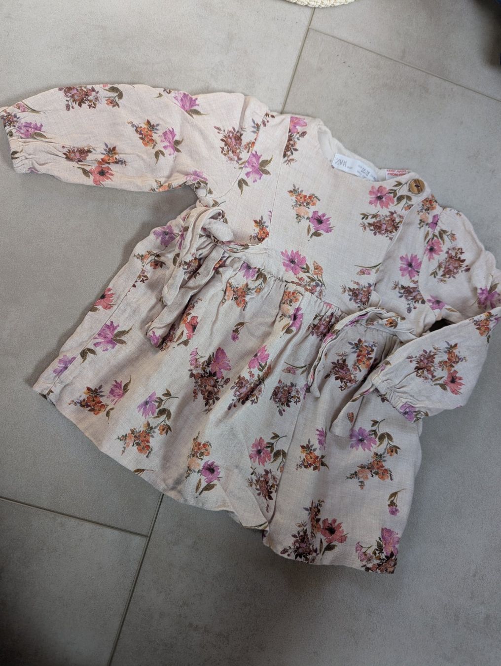 Zara Blouses, T-shirts & Tops: Oberteil gr. 86 – D'occasion à Näfels par nin_2rn5