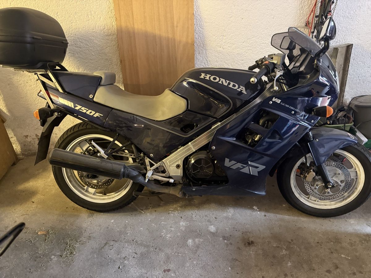 Honda Strasse: Honda 3 stück  – Gebraucht aus Schelten von lon_q928