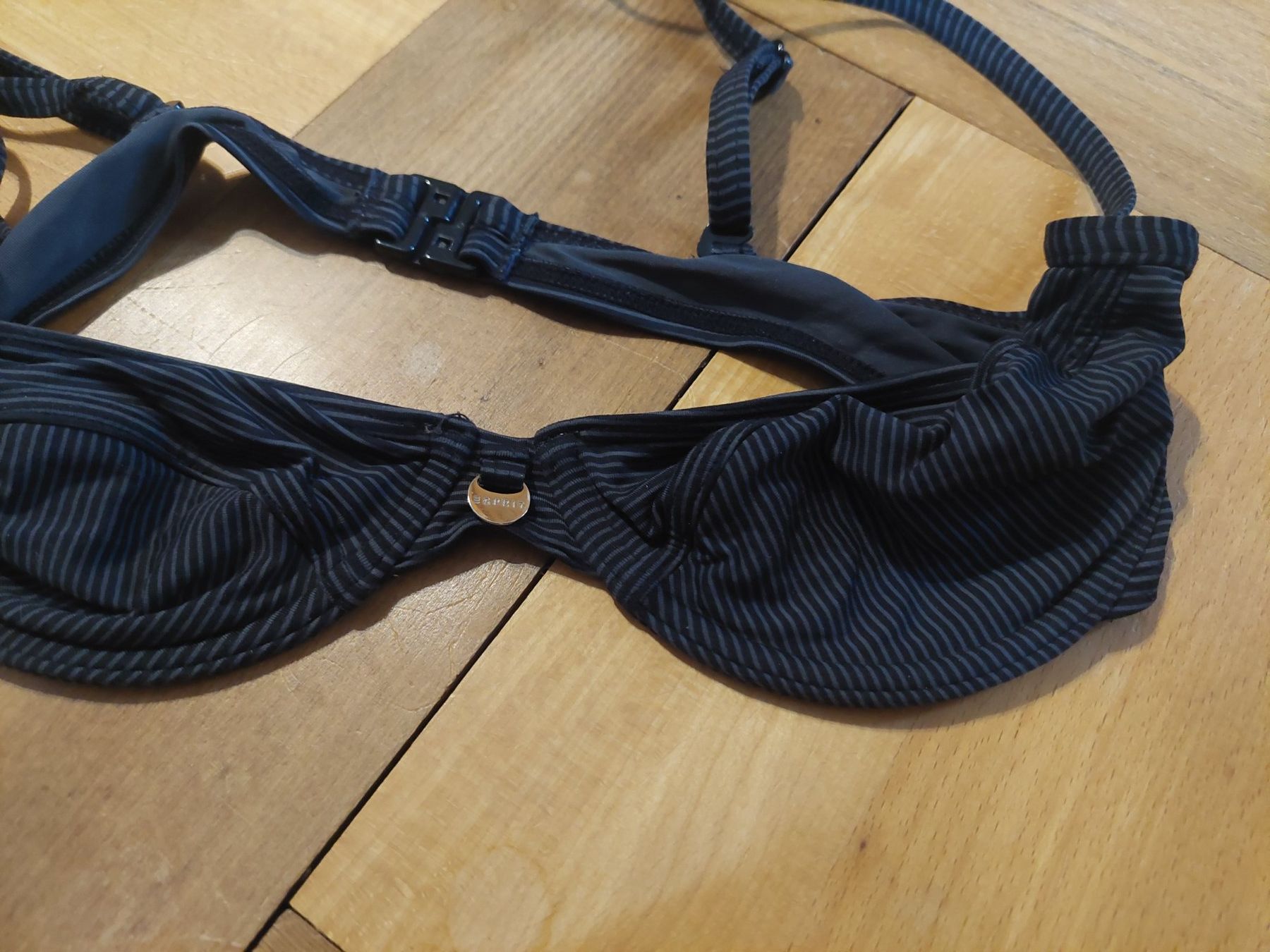 Esprit Maillots de bain & Bikinis: Esprit Bikini Top 36 B – D'occasion à Beckenried par Havacola 5