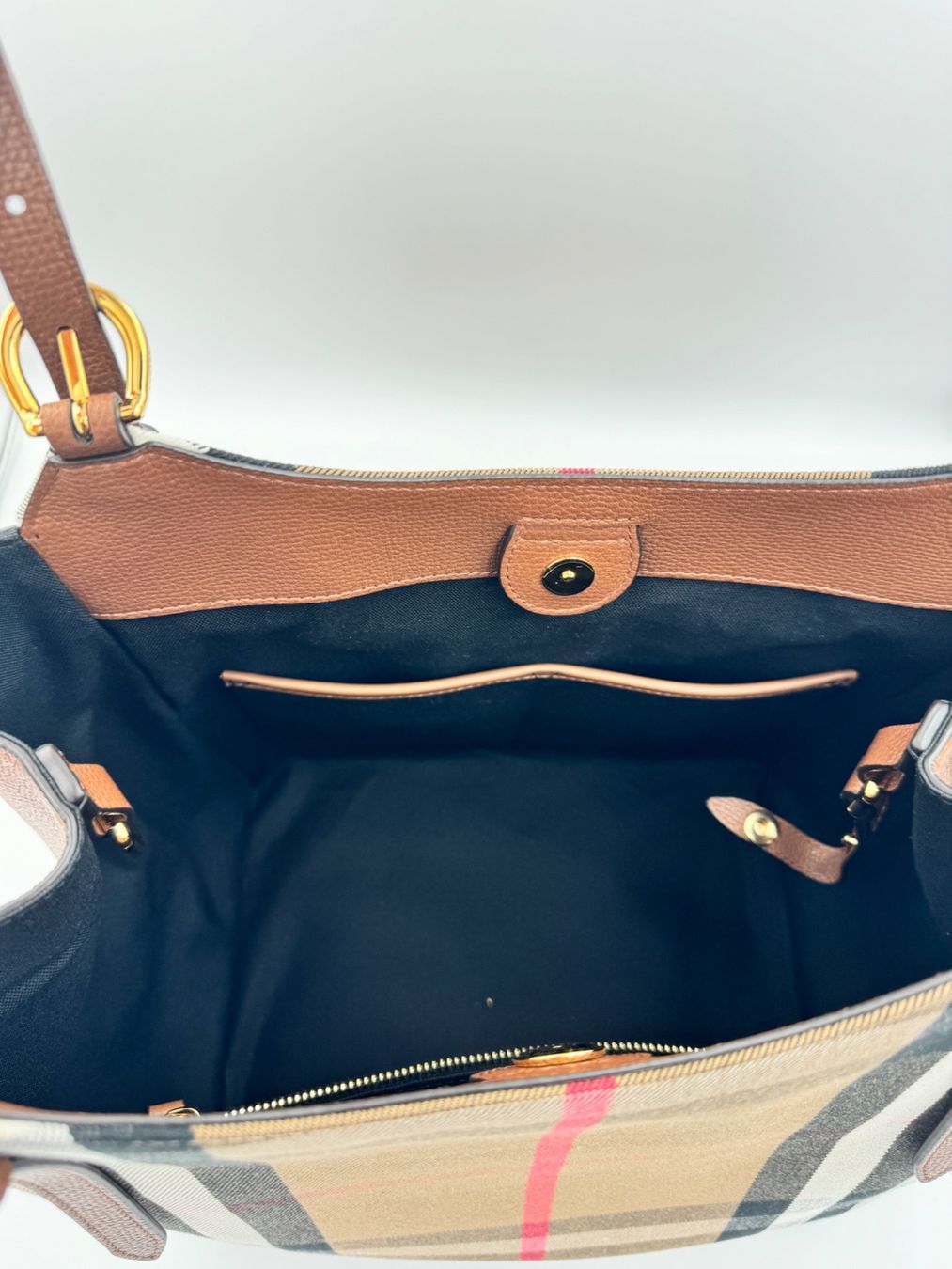 Burberry Borse da donna: Burberry Tasche Canterby – Nuovo e nell'imballaggio originale da Wiedlisbach venduto da Sistershop 4