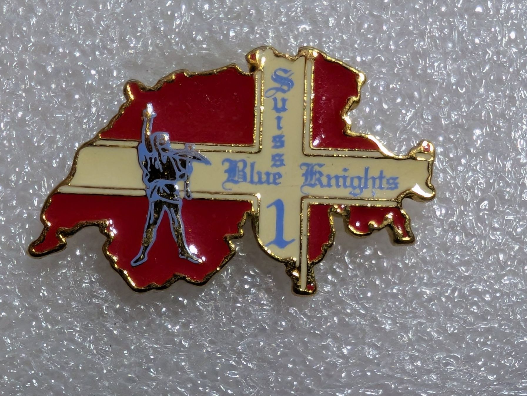 Plaquettes & Badges: Ansteckpin 247: Suisse Blue Knights – D'occasion à Oppligen par Pin-Fall-Shop