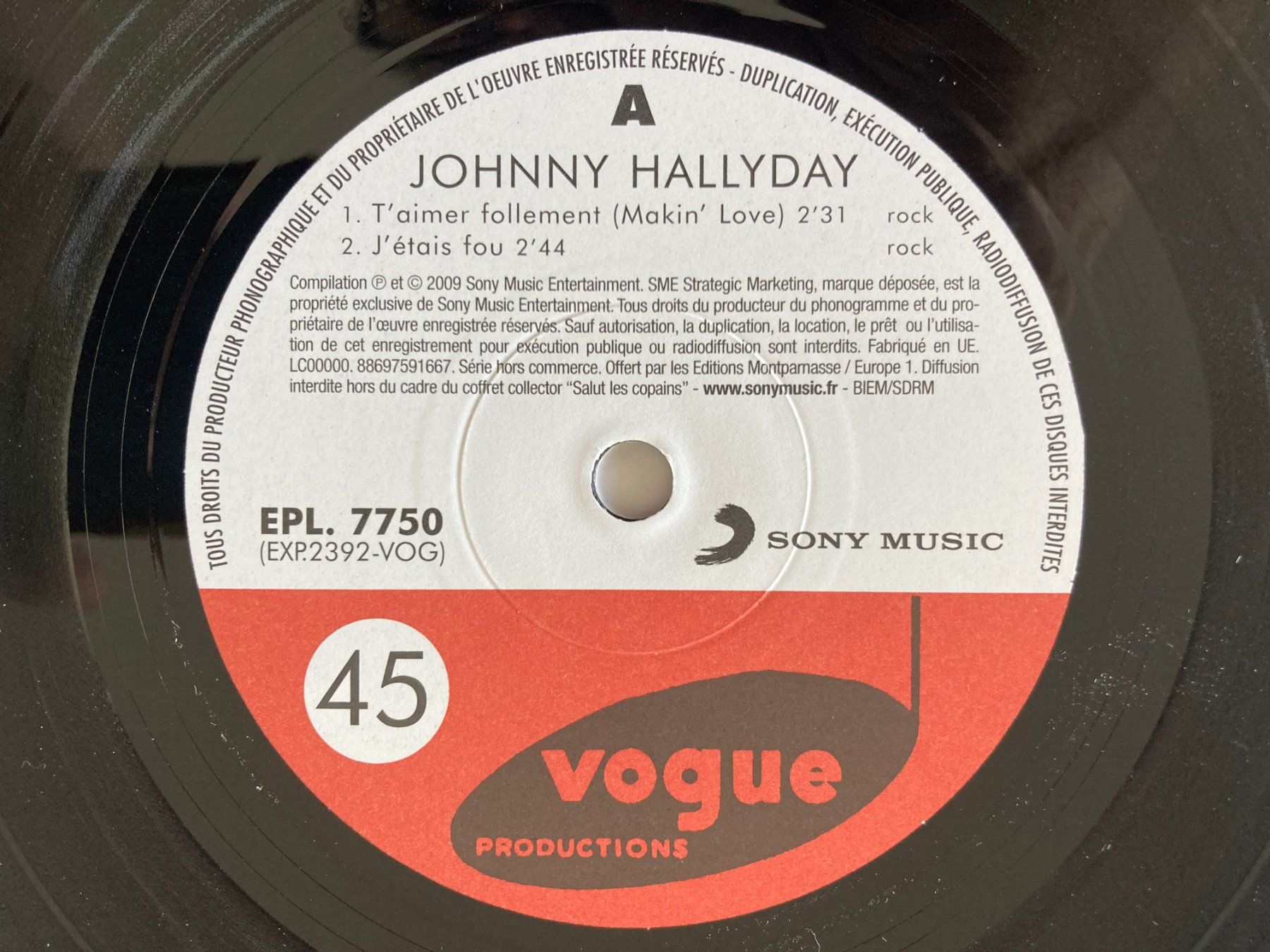 Vinyles: JOHNNY HALLYDAY - T'AIMER FOLLEMENT – D'occasion à Bottens par hotter-than-hell 2