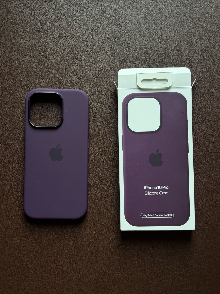 Apple Coques & Protection écran: Apple iPhone 16 pro silicone case Plum – Neuf (Voir description) à Niederglatt ZH par Ivan.Kryvoshei 2