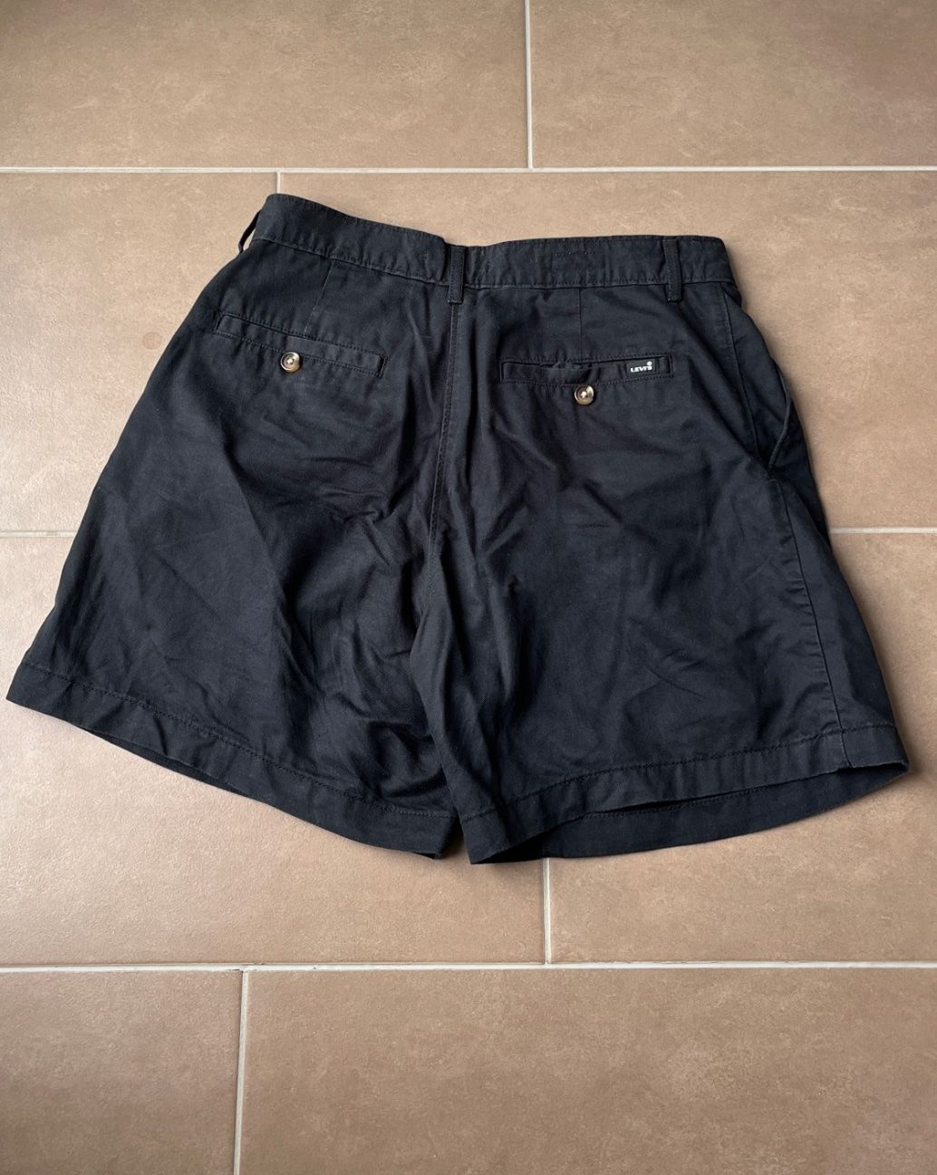 Levi's Pantaloni: Levi's Shorts – Usato da Zollikofen venduto da _Calanthea_ 2